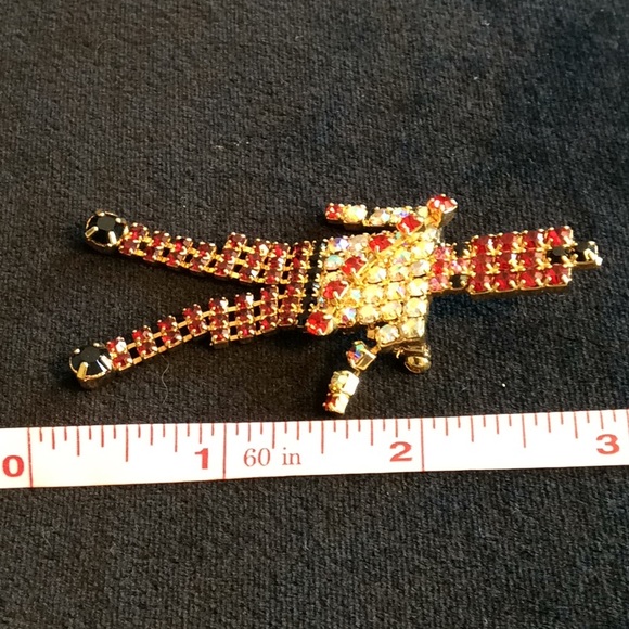 Vintage New Christmas Toy Soldier Brooch - Picture 3 of 4